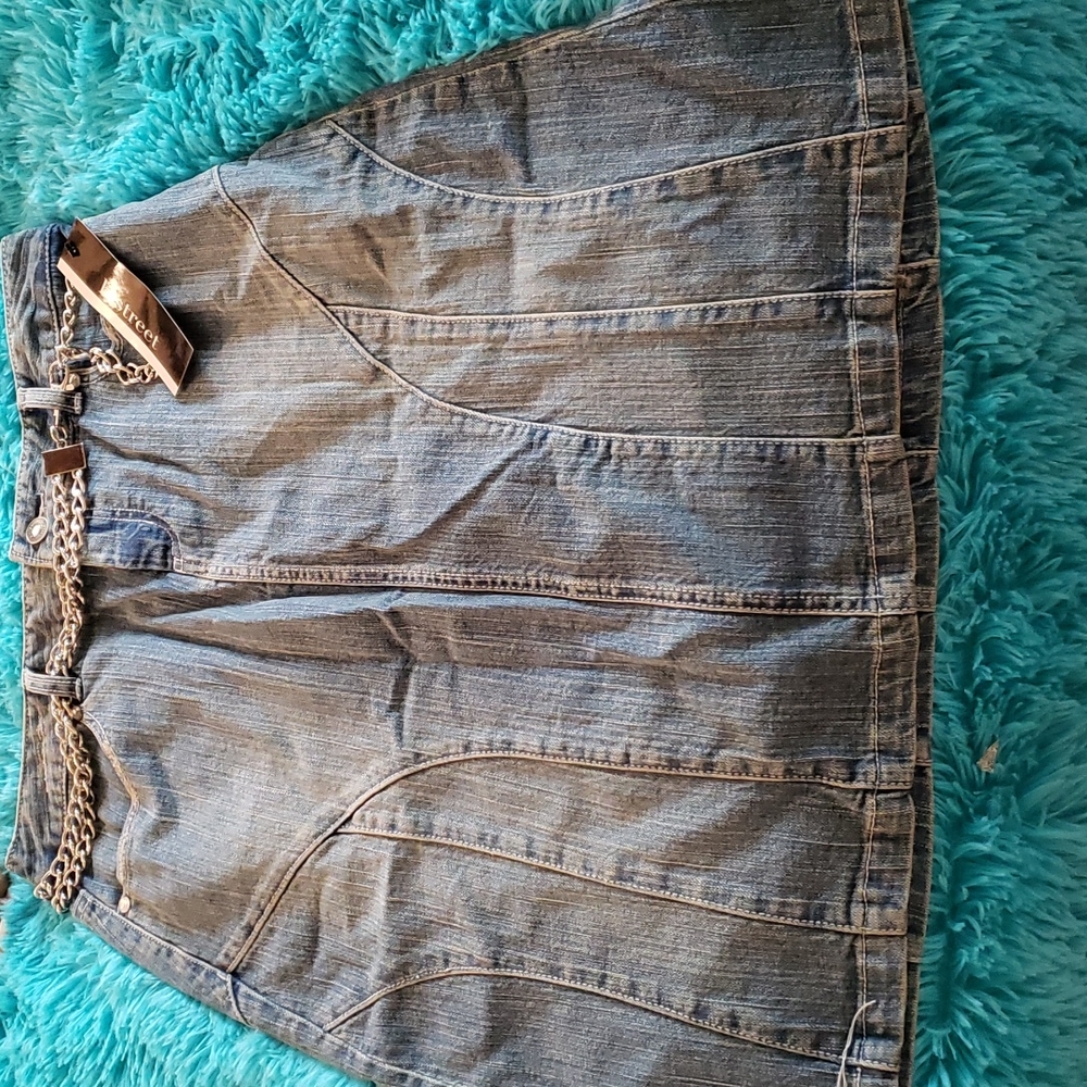 NEW B. Street Denim Skirt With Chain Belt Size 6